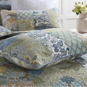 Set of 2 VINTAGE Cotton Botanical Floral Hand Quilted Patchwork Pillow Sham